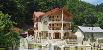 Фотографии Гостевой дом Casa Andra г. Слэник-Молдова (Румыния) №2 Фото Гостевой дом Casa Andra г. Слэник-Молдова 2